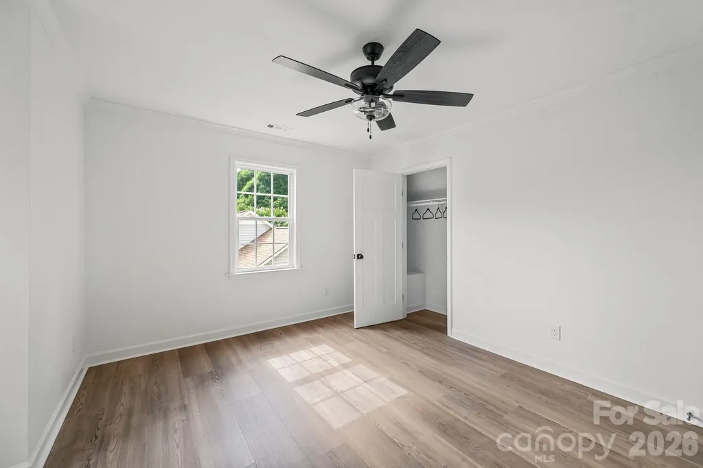 2751 Bridgeport Drive Winston Salem NC 27103