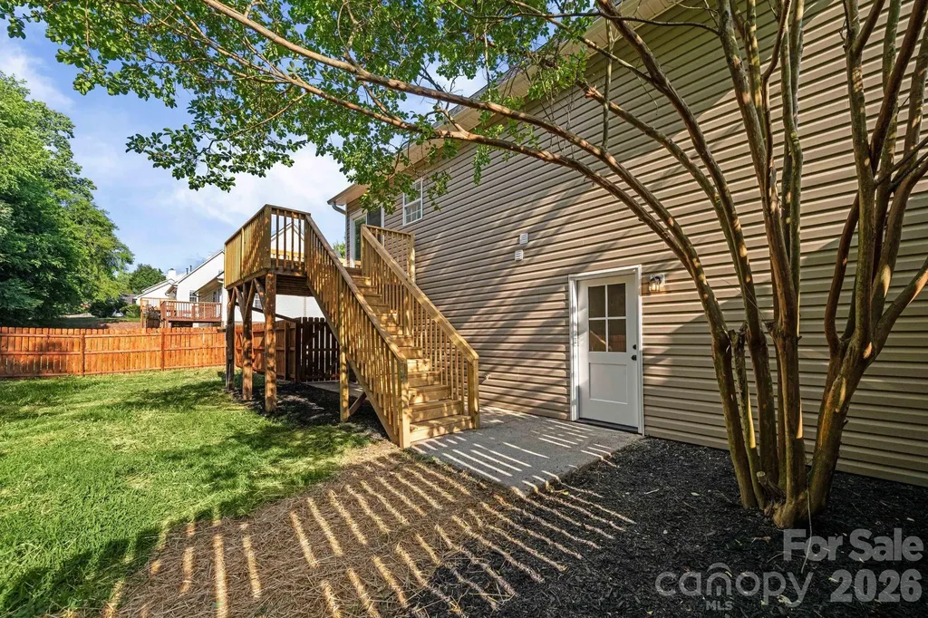 2751 Bridgeport Drive Winston Salem NC 27103