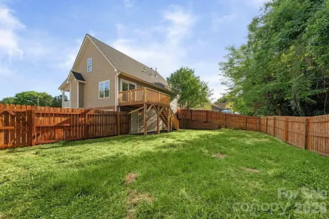 2751 Bridgeport Drive Winston Salem NC 27103