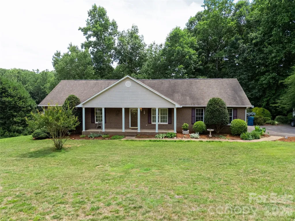 1724 Wellington Avenue Newton NC 28658