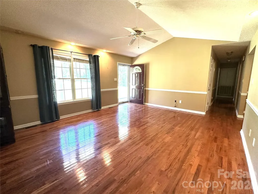 1724 Wellington Avenue Newton NC 28658