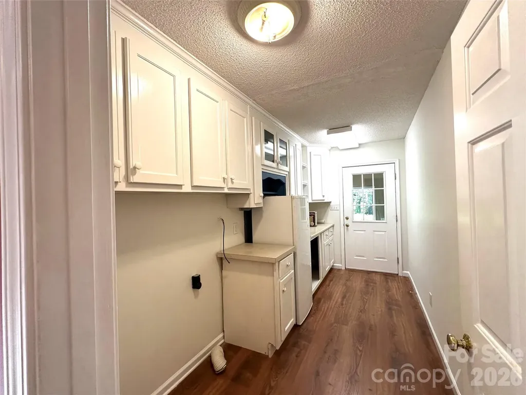 1724 Wellington Avenue Newton NC 28658