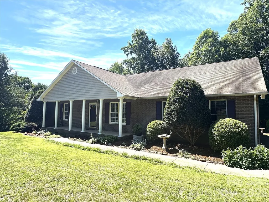 1724 Wellington Avenue Newton NC 28658
