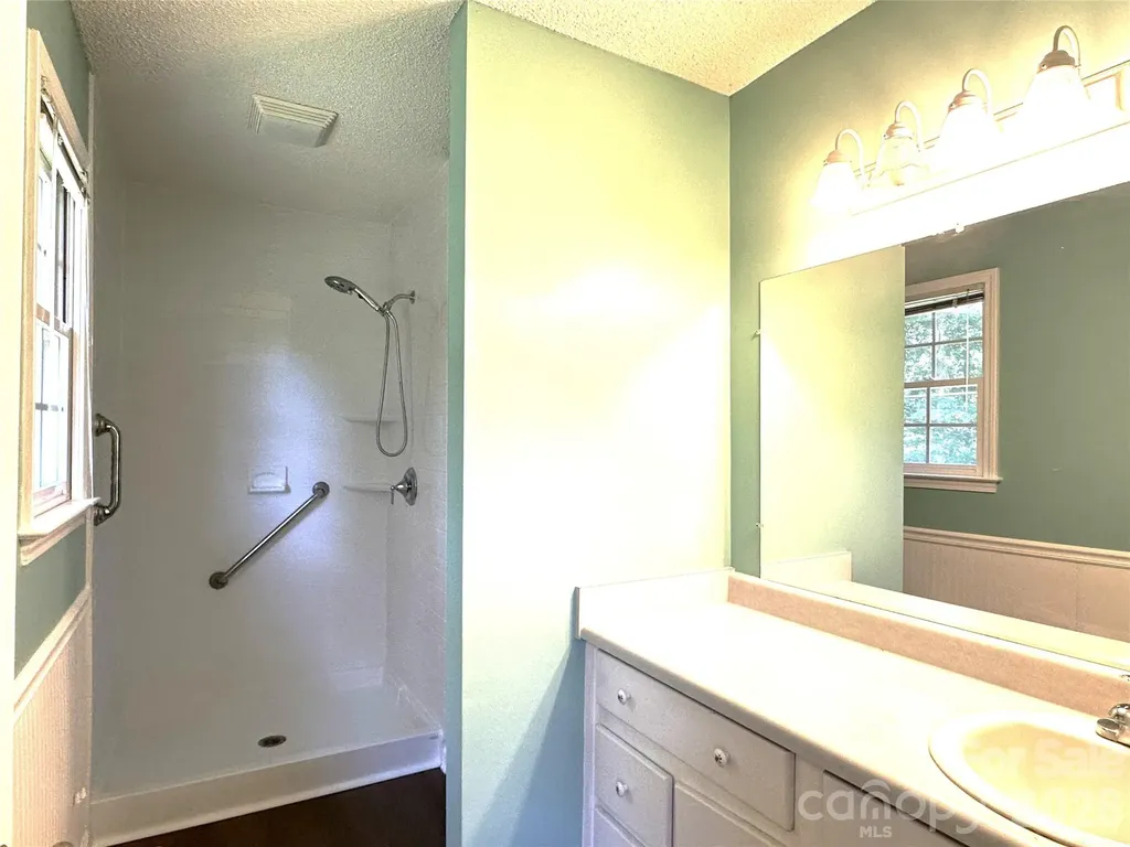 1724 Wellington Avenue Newton NC 28658
