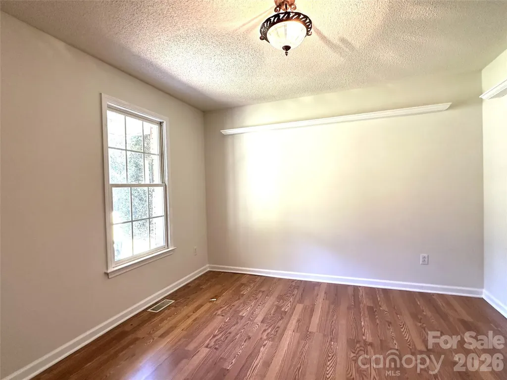 1724 Wellington Avenue Newton NC 28658
