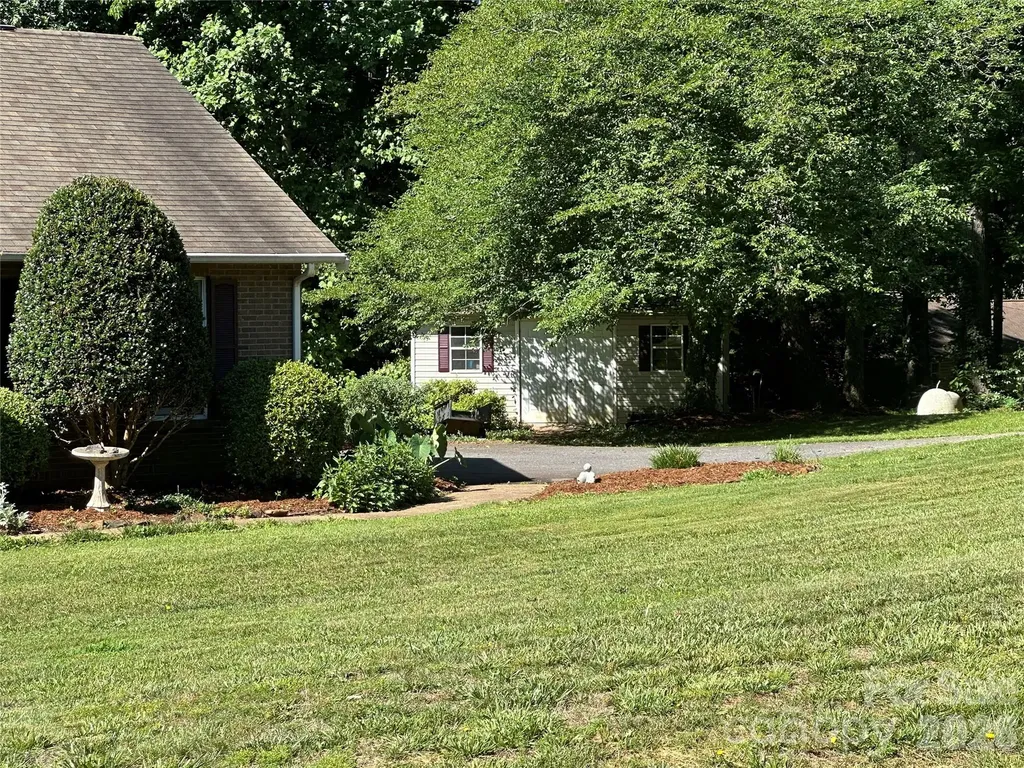 1724 Wellington Avenue Newton NC 28658