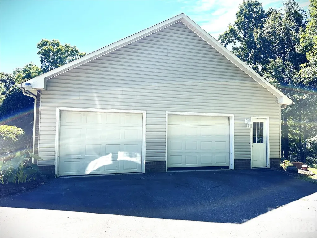 1724 Wellington Avenue Newton NC 28658