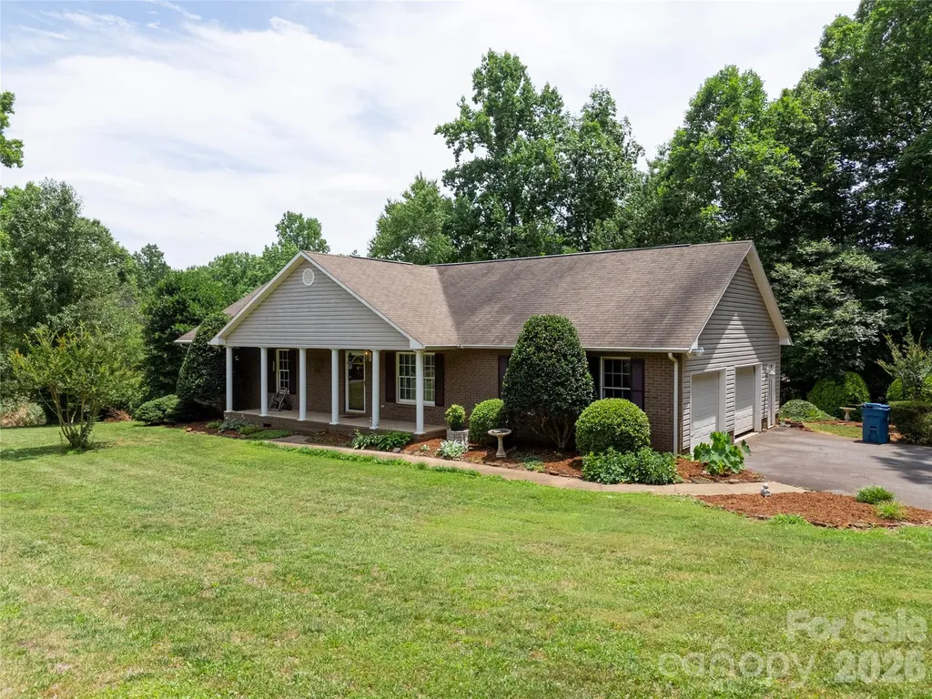 1724 Wellington Avenue Newton NC 28658