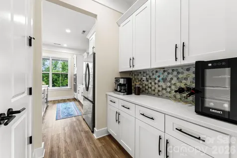 1002 Parkes Street Matthews NC 28105