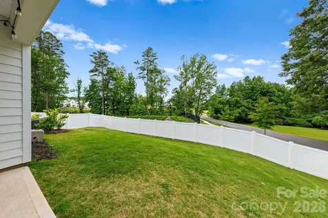 1002 Parkes Street Matthews NC 28105