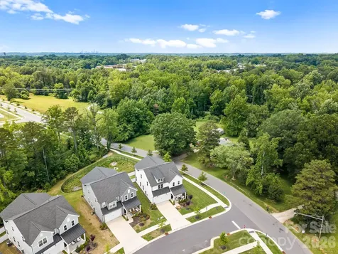 1002 Parkes Street Matthews NC 28105