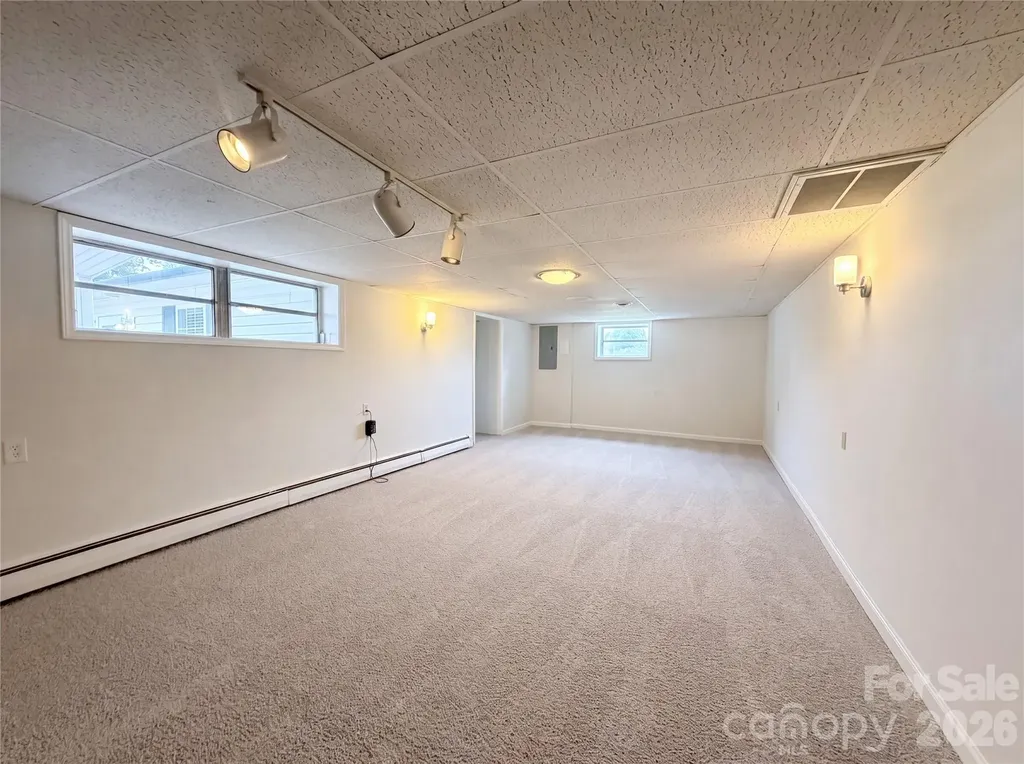 1580 W Cloaninger Avenue Statesville NC 28625