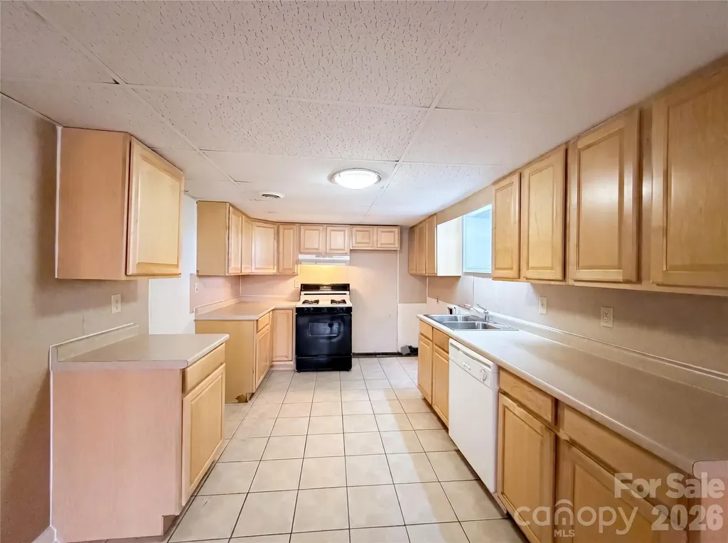 1580 W Cloaninger Avenue Statesville NC 28625