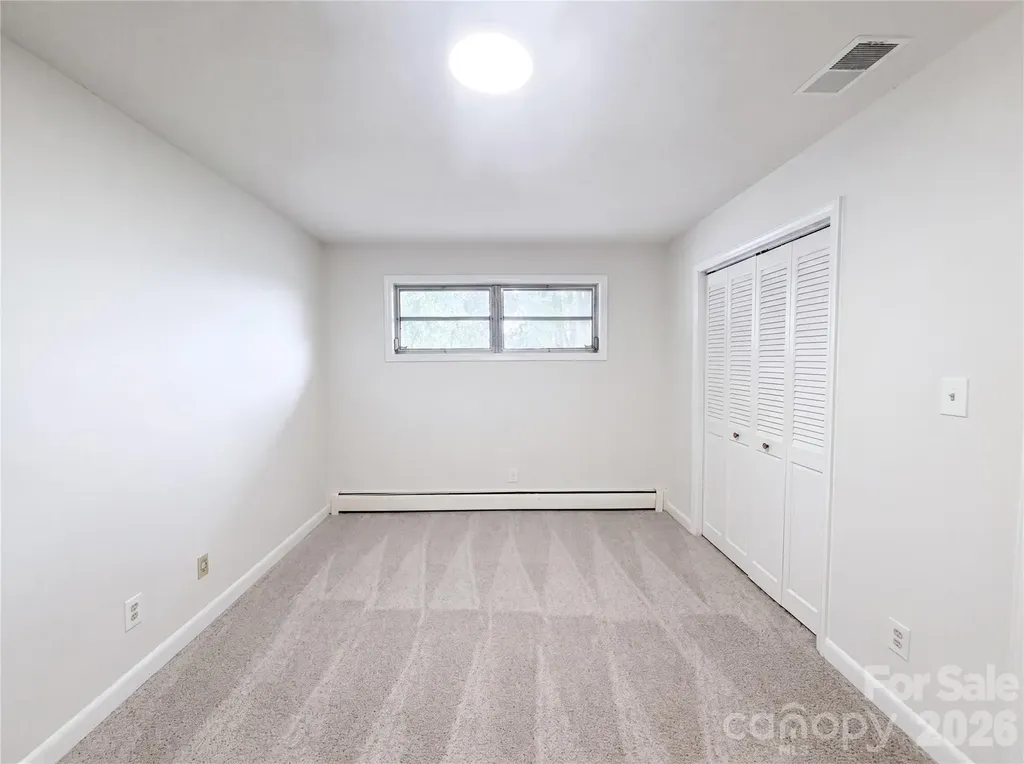 1580 W Cloaninger Avenue Statesville NC 28625
