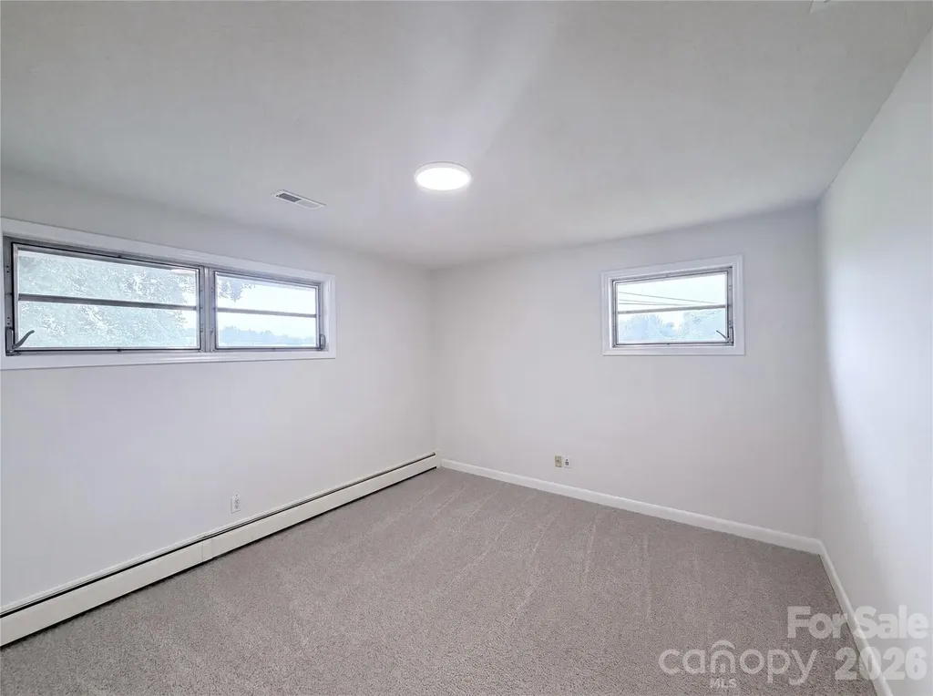 1580 W Cloaninger Avenue Statesville NC 28625