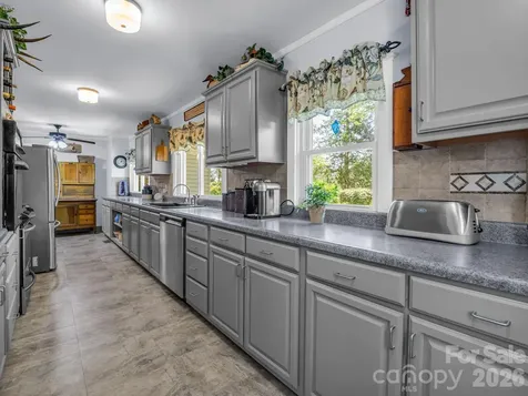 10 Deer Run Lane Columbus NC 28722