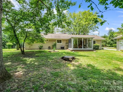 10 Deer Run Lane Columbus NC 28722