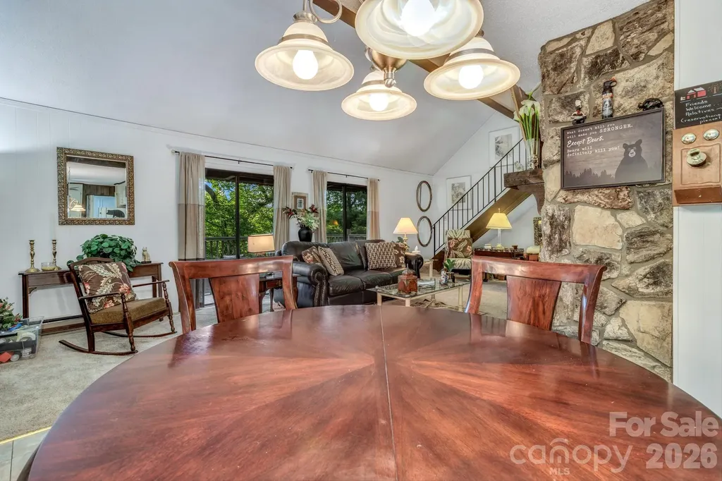 571 Tsisqua Circle Brevard NC 28712