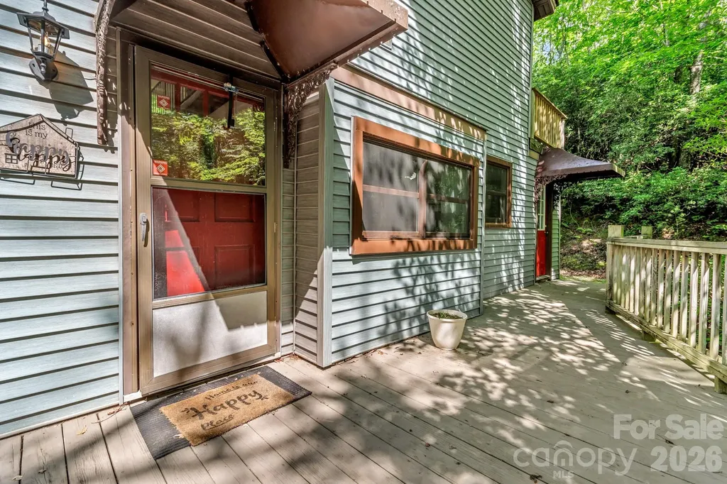571 Tsisqua Circle Brevard NC 28712