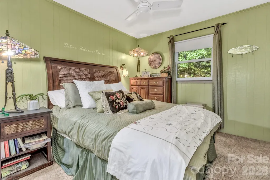 571 Tsisqua Circle Brevard NC 28712