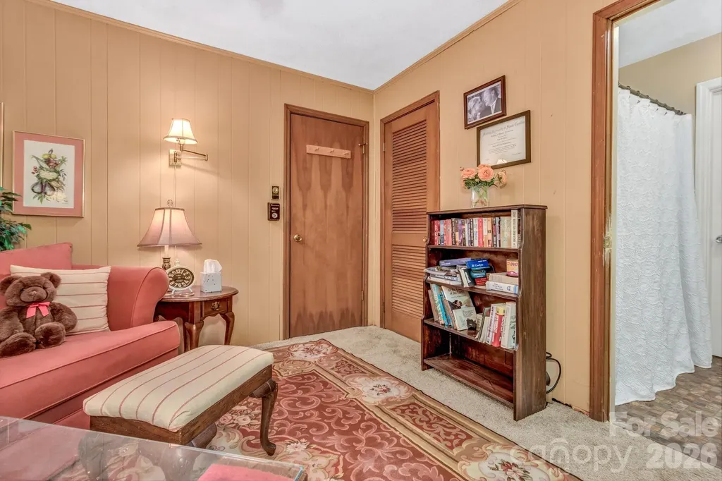 571 Tsisqua Circle Brevard NC 28712