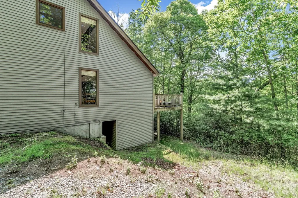 571 Tsisqua Circle Brevard NC 28712