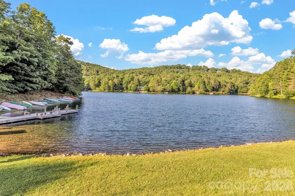 571 Tsisqua Circle Brevard NC 28712
