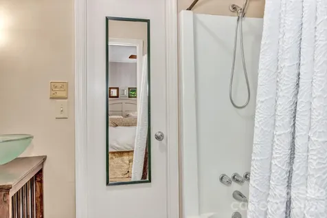571 Tsisqua Circle Brevard NC 28712