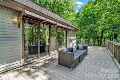 571 Tsisqua Circle Brevard NC 28712