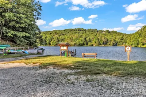571 Tsisqua Circle Brevard NC 28712