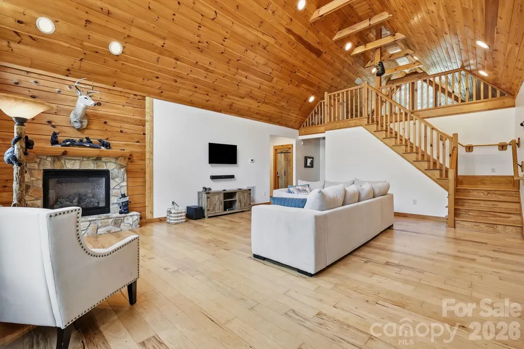15 Trillium Trail Nebo NC 28761