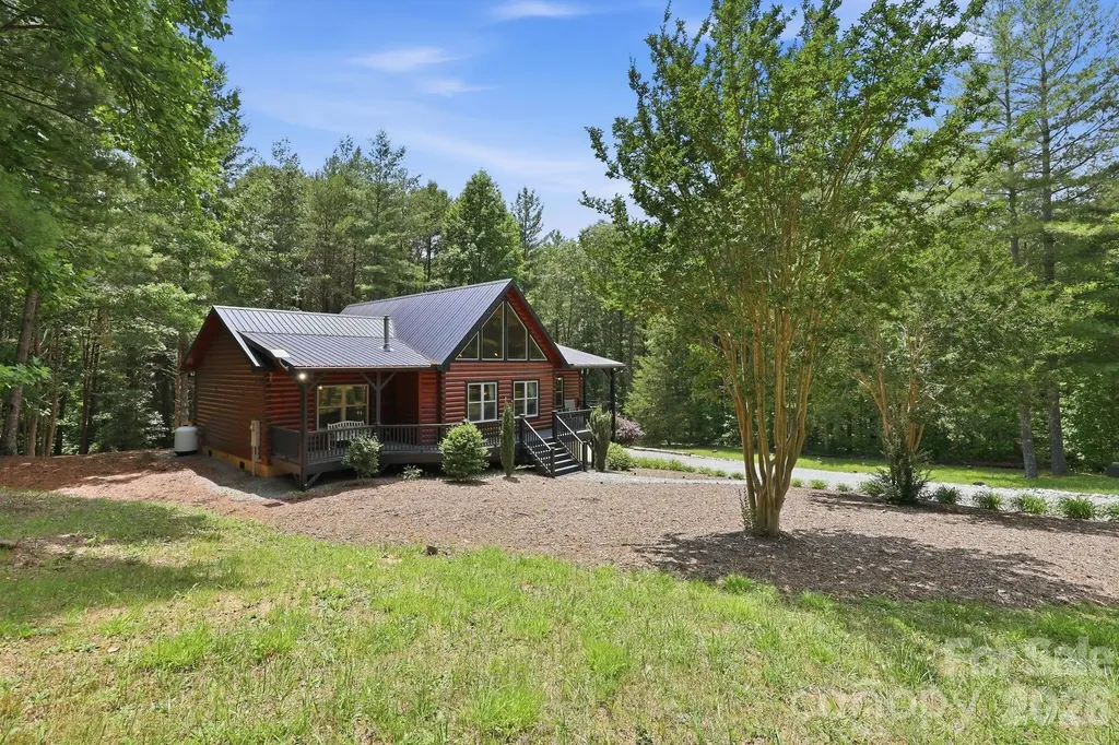15 Trillium Trail Nebo NC 28761