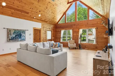 15 Trillium Trail Nebo NC 28761