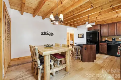 15 Trillium Trail Nebo NC 28761