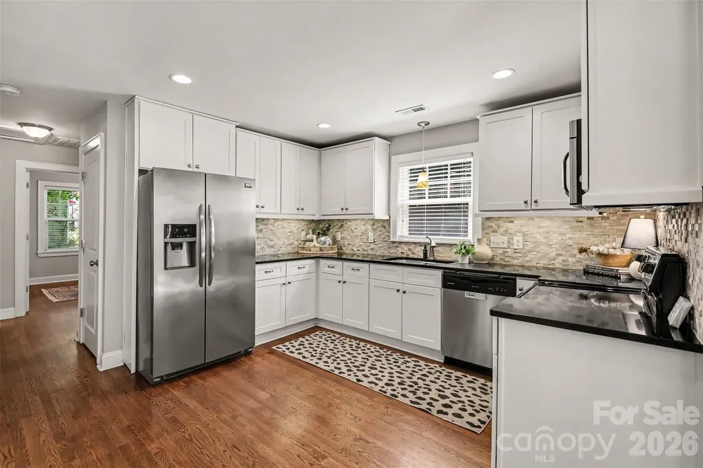 2612 Roslyn Avenue Charlotte NC 28208