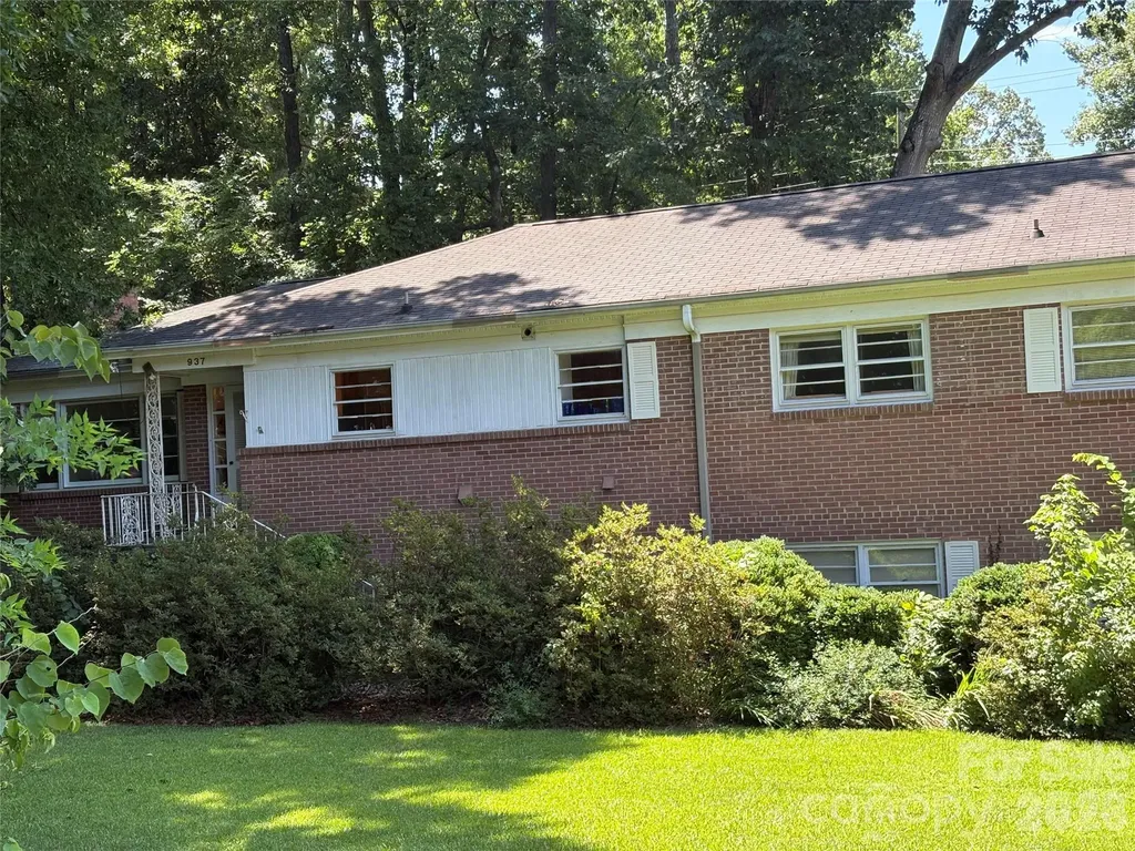 937 Nottingham Drive Charlotte NC 28211