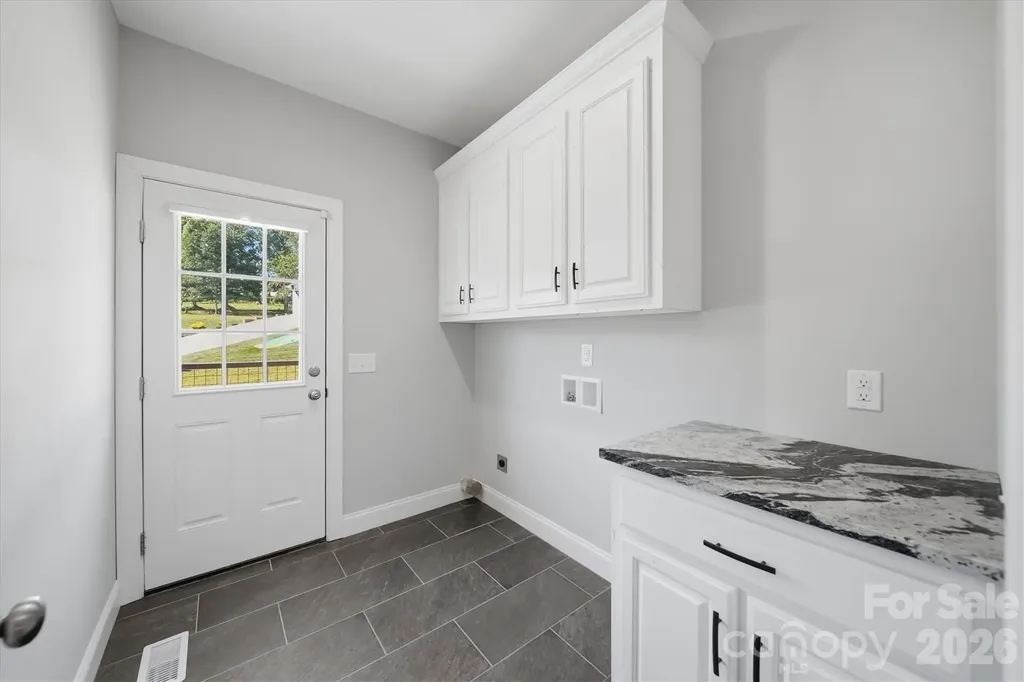 135 Maplewood Court Hudson NC 28638