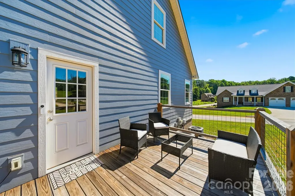 135 Maplewood Court Hudson NC 28638