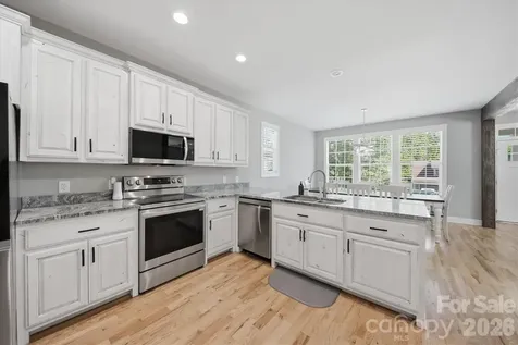 135 Maplewood Court Hudson NC 28638