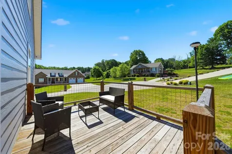 135 Maplewood Court Hudson NC 28638
