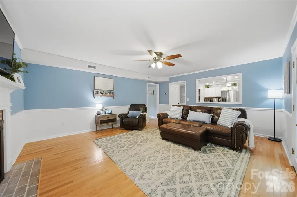 6089 Northlake Drive Hickory NC 28601