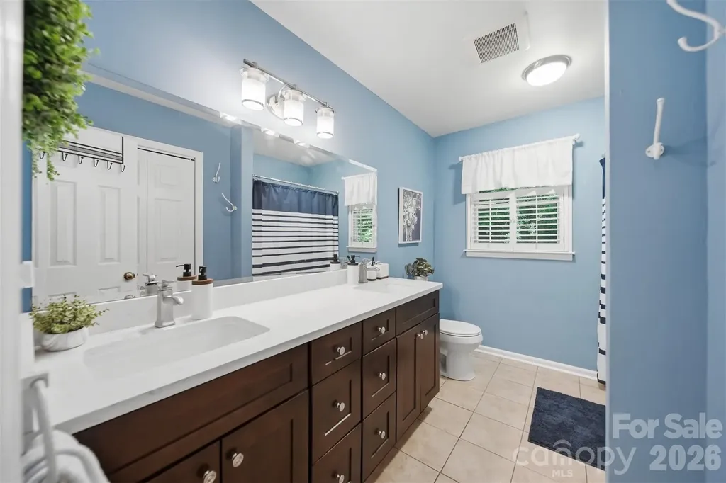 6089 Northlake Drive Hickory NC 28601
