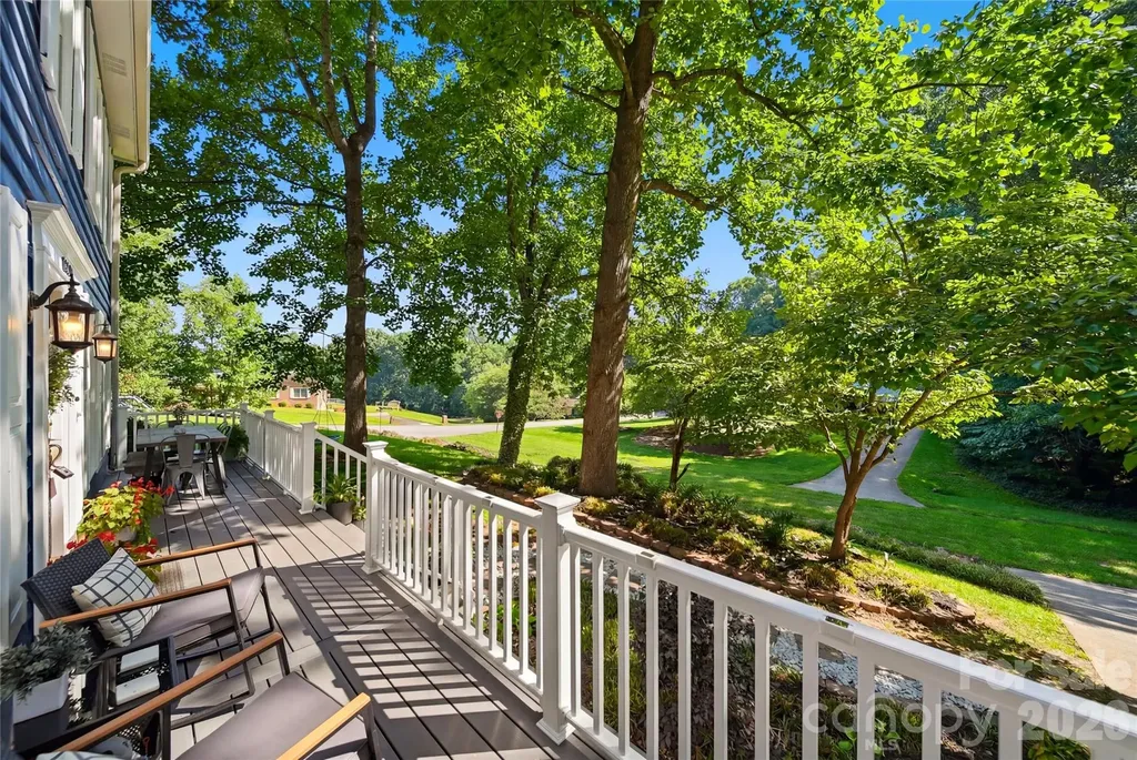 6089 Northlake Drive Hickory NC 28601