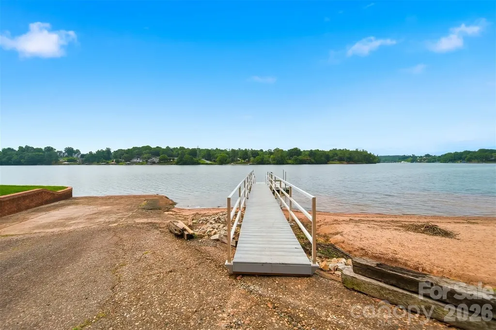 6089 Northlake Drive Hickory NC 28601