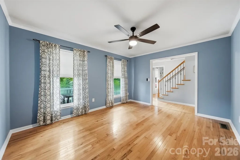 6089 Northlake Drive Hickory NC 28601