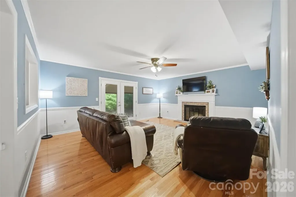 6089 Northlake Drive Hickory NC 28601