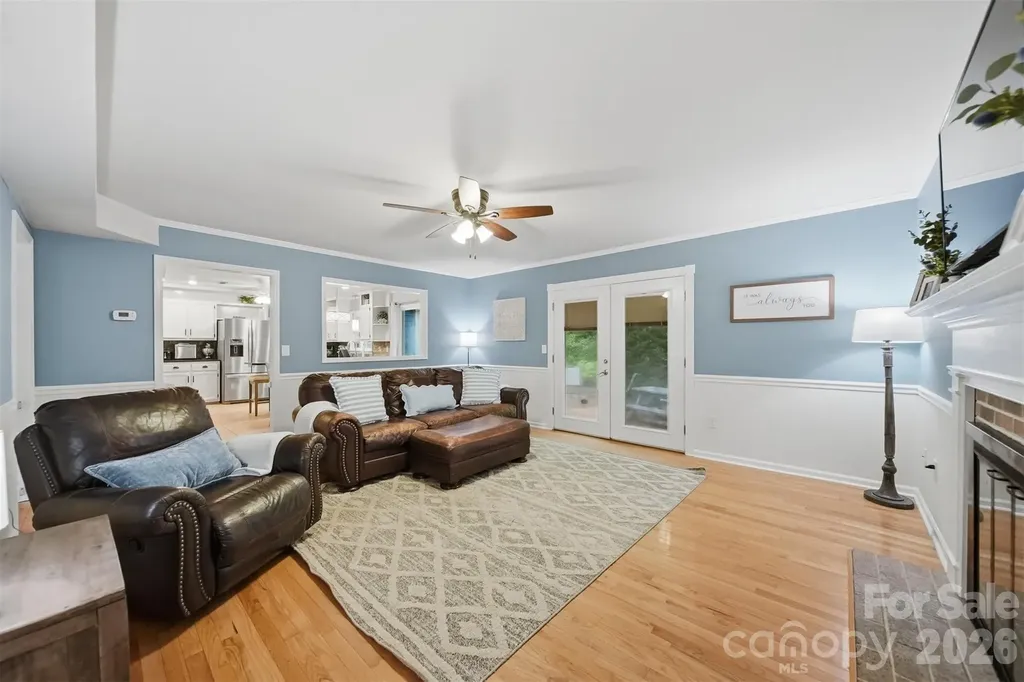 6089 Northlake Drive Hickory NC 28601