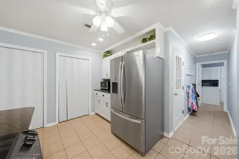6089 Northlake Drive Hickory NC 28601