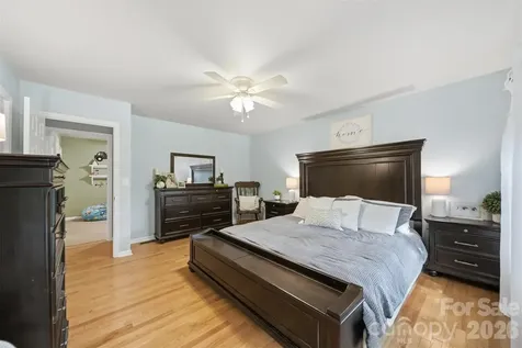 6089 Northlake Drive Hickory NC 28601