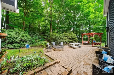 6089 Northlake Drive Hickory NC 28601